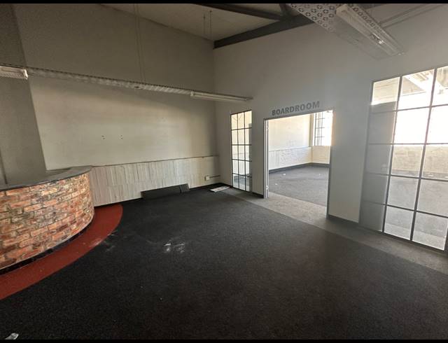 5,007M² WAREHOUSE FOR SALE IN PAARDEN EILAND
